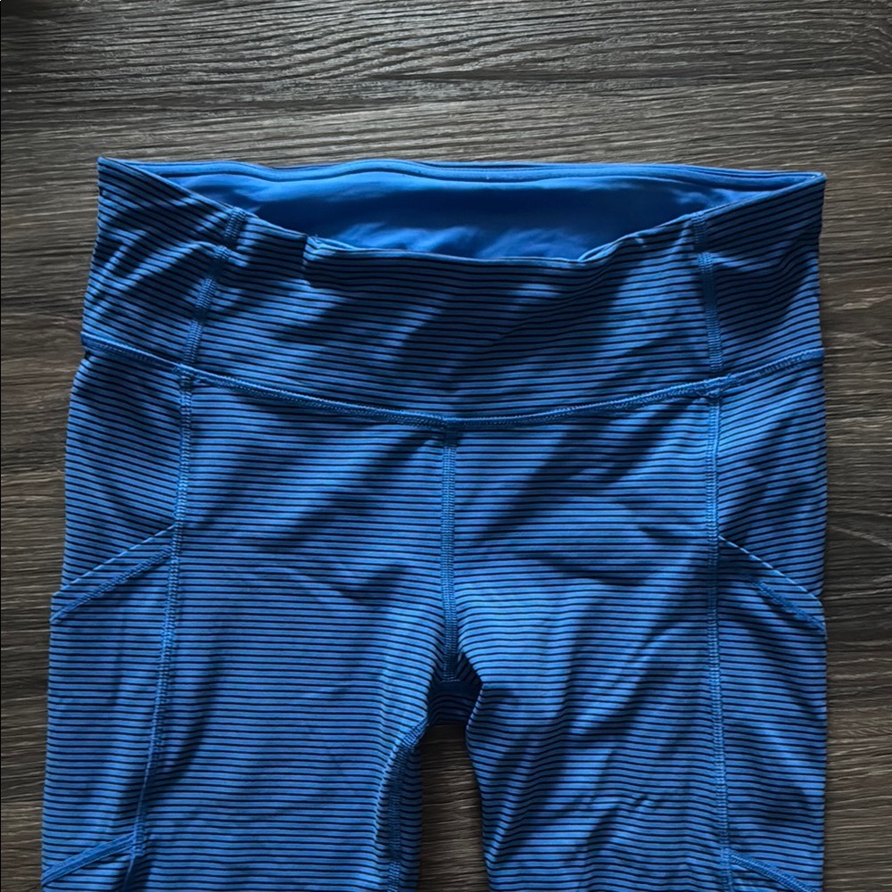 Lululemon Leggings Blue with Black Stripe Size 6